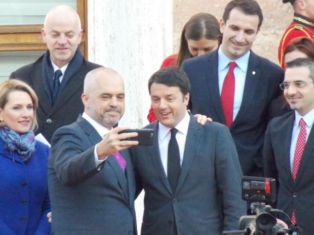 edi rama selfie