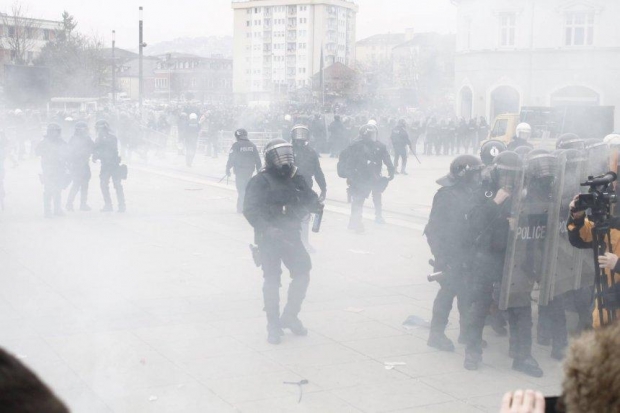 police protesta prishtine