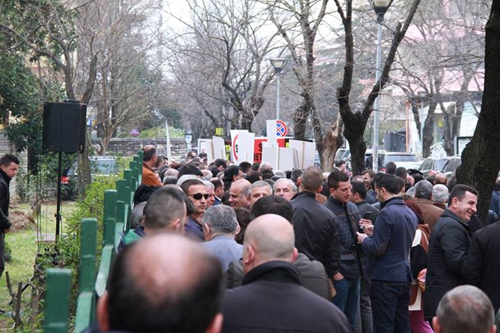 protesta para kuvendit