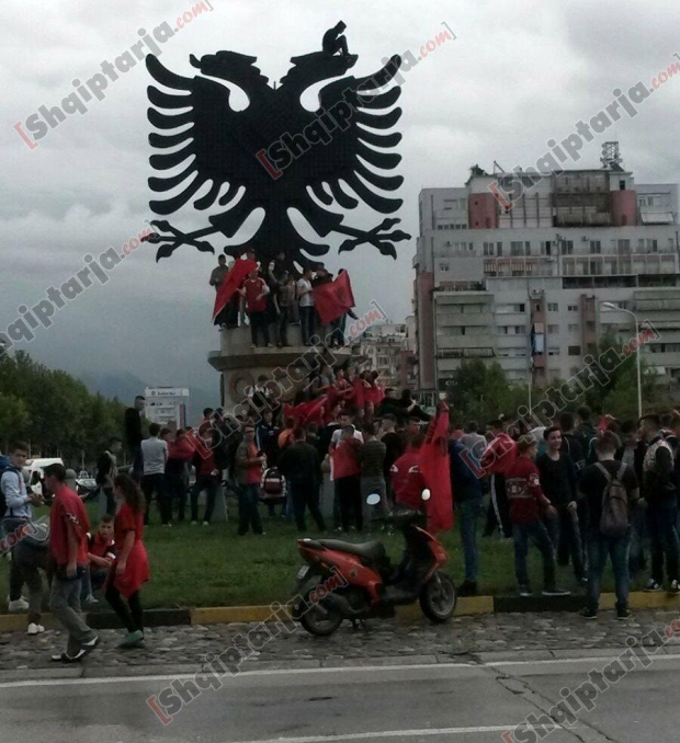 presin kombetaren te shqiponja