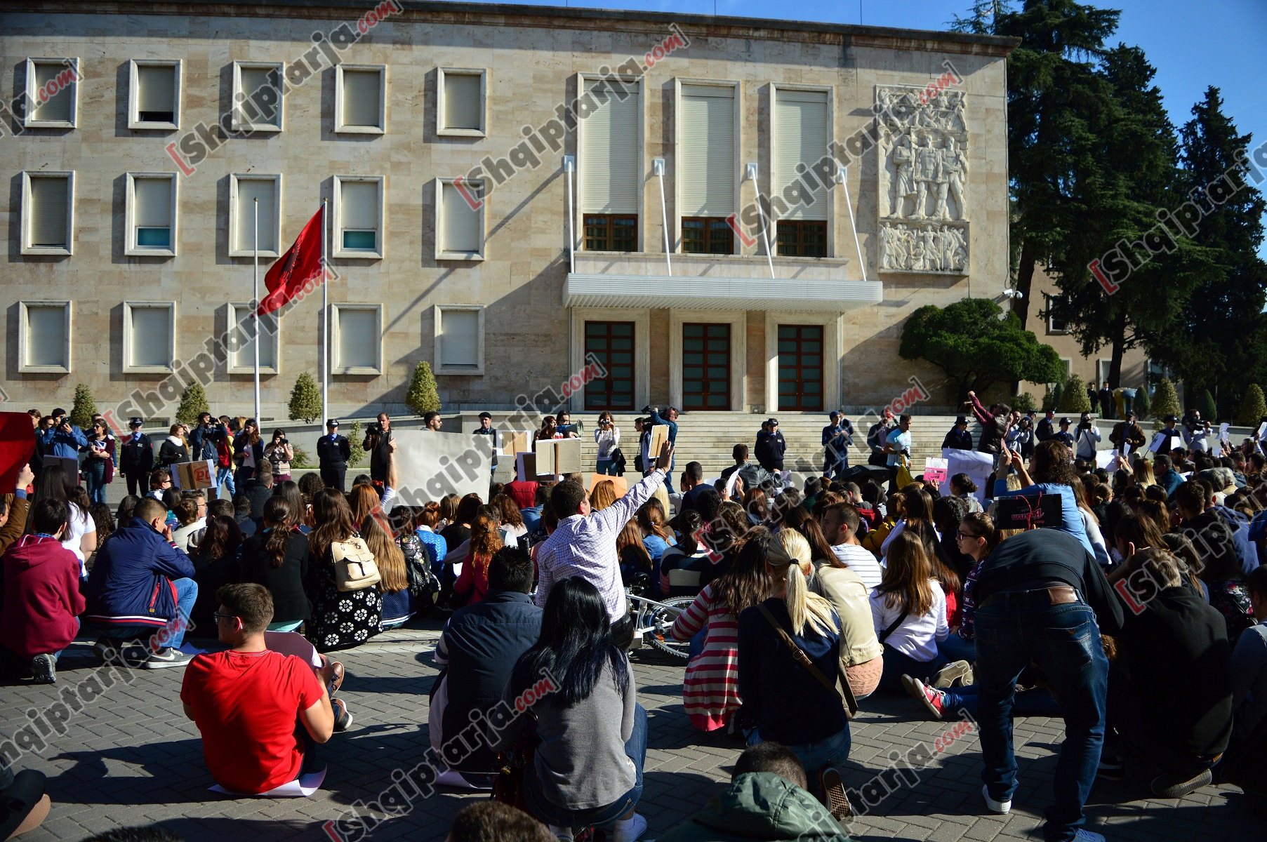 Protesta e studentëve