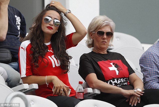 nena e vellezerve xhaka