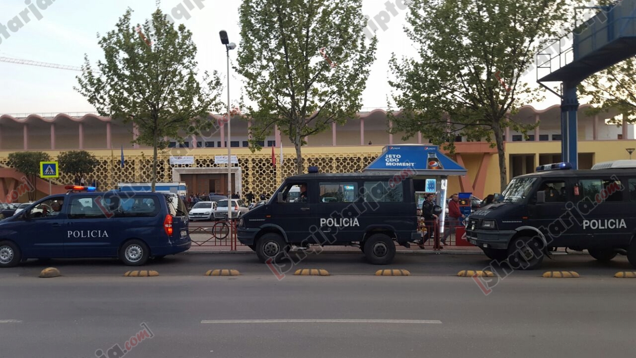 policia ne asllan rusi