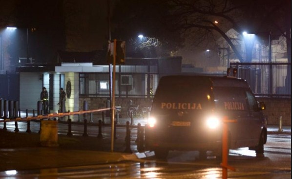 Sulmohet ambasada e SHBA në Mal të Zi, vret veten autori