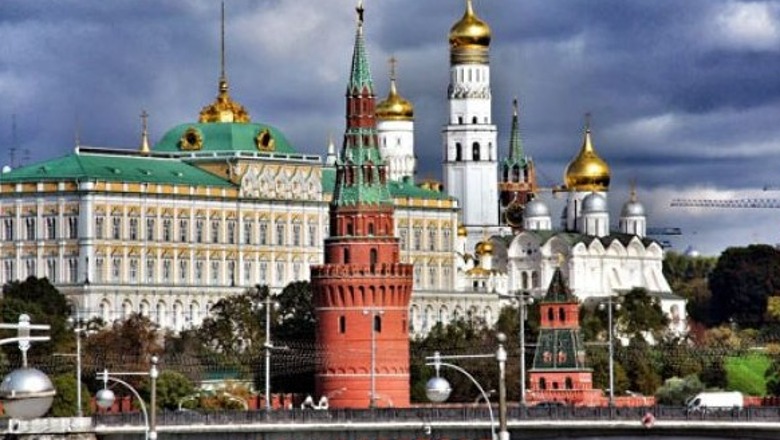 Kremlini paralajmëron Londrën për kundërpërgjigje nëse Ukraina përdor armët britanike për të sulmuar territorin rus