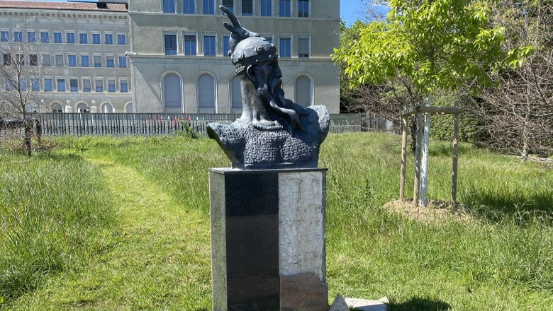 FOTO/ Dëmtohet busti i Skënderbeut në Gjenevë/ Komuniteti shqiptar në Zvicër: Ngjarje e përsëritur! Policia nis hetimet