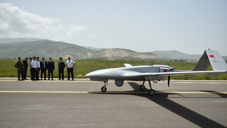 Dronët Bayraktar të Forcave Ajrore në Kuçovë në dispozicion të policisë e IKMT-së 