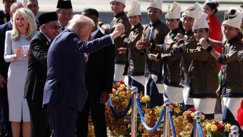 Trump e nisi turin në Azi me vallëzim, momenti bëhet viral (VIDEO)