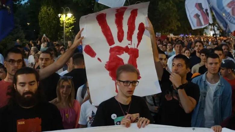 Prej një viti në protesta/ Çfarë duan të arrijnë studentët serbë dhe cilat janë kërkesat e tyre