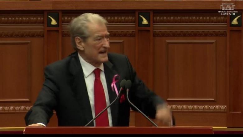 Berisha sulmon Dumanin nga Kuvendi: Mashtrues ordiner, i shpifur, avokat privat i familjes Rama