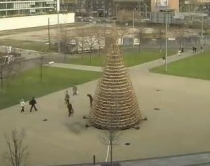 Budapest, pema e Krishtlindjes e<br />nd&euml;rtuar me 365 slita d&euml;rrase