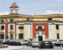 Bashkia Tiran&euml;: 5&nbsp;autobus&euml; falas&nbsp;<br />p&euml;r ndjekjen e mesh&euml;s s&euml; Pap&euml;s