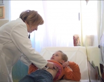 Elbasan, 100 fëmijë në ditë në<br />pediatri, shkak temperaturat