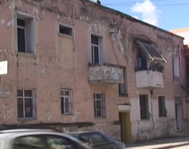 Berat, fasadat e pallateve të vjetra<br />Banorët:Imazh negativ për qytetin