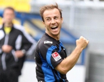 Azemi refuzon Shqip&euml;rin&euml;,Mustafi Po<br />Gjermanis&euml;, Alban Meha 2 kryevepra