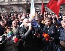 Protesta e furgonave, Kalaja letër<br />Metës: Na jepni dy vjet kohë