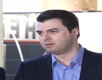 Basha drejt Brukselit<br />ankesa p&euml;r qeverin&euml;