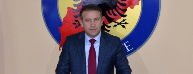 Prefektura e Tiranës: Dorëhiqet<br />Genart Gjashta pas akuzave të PD