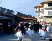 Festa e karnavaleve, fshati Nartë<br />feston me këngë, valle dhe humo