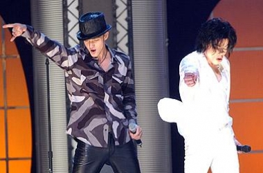 Justin Timberlake realizon<br />ëndrrën, këngë me Michael Jackson