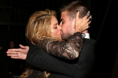Shakira puthje pasionante për<br />Pique në “Billboard Music Awards” 