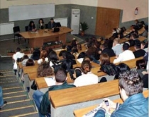 Akademizmi kapitalist<br />dhe totalitarizmi akademik