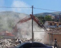 INUK rinis prishjen e objekteve<br />pa leje, Dajti në krye të aksionit