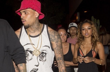 Karruche hedh poshtë zhurmat e<br />ndarjes, feston me Chris Brown