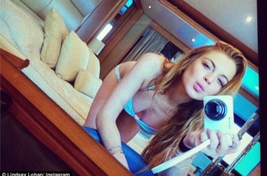 Lindsay Lohan poston<br />“sex selfie” në Instagram
