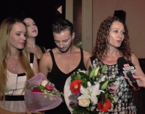 Shk&euml;lqejn&euml; student&euml;t e Arteve,<br />p&euml;rcjellin koreografit&euml; e tyre