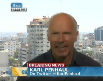 Gazetari në raportim LIVE...raketa<br />izraelite i shpërthen pas shpine