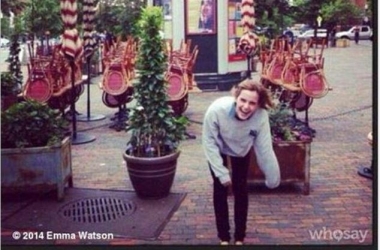 Fushata “rezistojë të qeshurës” në<br />Turqi, pjesë edhe Emma Watson