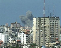 Gaza, përfundon armëpushimi<br />rinisin sulmet Izrael - Palestinë
