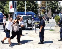 Me hipokrizi kund&euml;r<br />fundamentalizmit