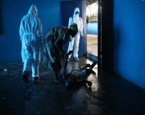 Ekspertët paralajmërojnë:<br />Ebola është një 