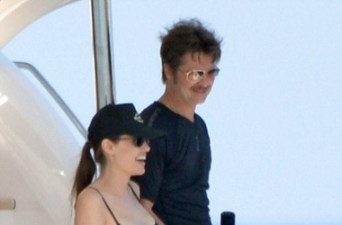 Angelina Jolie dhe Brad<br />Pitt, muaji mjalti në Maltë<br /> FOTO