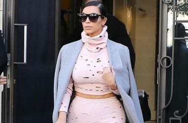 Kim Kardashian harron<br />vajzën në hotel
