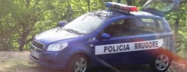 Berat, ish-shefi i qarkullimit me<br />shpejt&euml;si, furgoni i pret rrug&euml;n