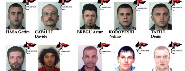 Itali, kapet banda, 7 shqiptarë<br />20 mln € nga trafiku i heroinës<br />FOTO/VD/ Banda,laborator në Parma