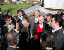 Basha n&euml; Shkod&euml;r pa<br />Topallin&hellip;dhe larg syrit t&euml; medias