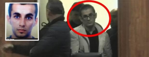 Vrasësi Julian Sinanaj për herë<br />të parë në gjyq me katër 'truproja'