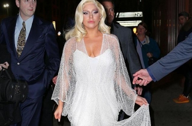 Lady Gaga ka gjithmonë diçka për të treguar<br />nga garderoba e saj 
