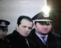 Plumbat e Petrit Çakrajt mbi<br />policinë, Artan Didi drejt Kukësit