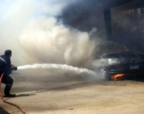 Izrael, vriten dy palestinez&euml;<br />t&euml; pajet&euml; n&euml; makin&euml;n e djegu