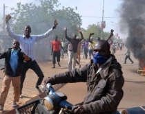 Nigeri, protesta të dhunshme anti <br />“Charlie”,3 të vrarë,digjen 6 kisha