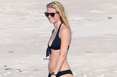 Gwyneth Paltrow relaksohet<br />në plazhet e Meksikës 