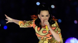Katy Perry: “Bëhem e çuditshme kur pi kanabis”