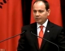 Presidenti, mazhoranca dhe<br />komunikimi institucional