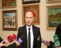 Posta, brenda pak muajsh pagesa<br />me celular, Lazimi: Fund abuzimeve 

 

 
