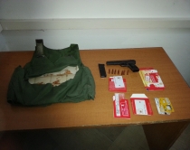 Vlorë, arrestohet 30-vjeçari iu<br />gjet pistoletë e jelek antiplumbi